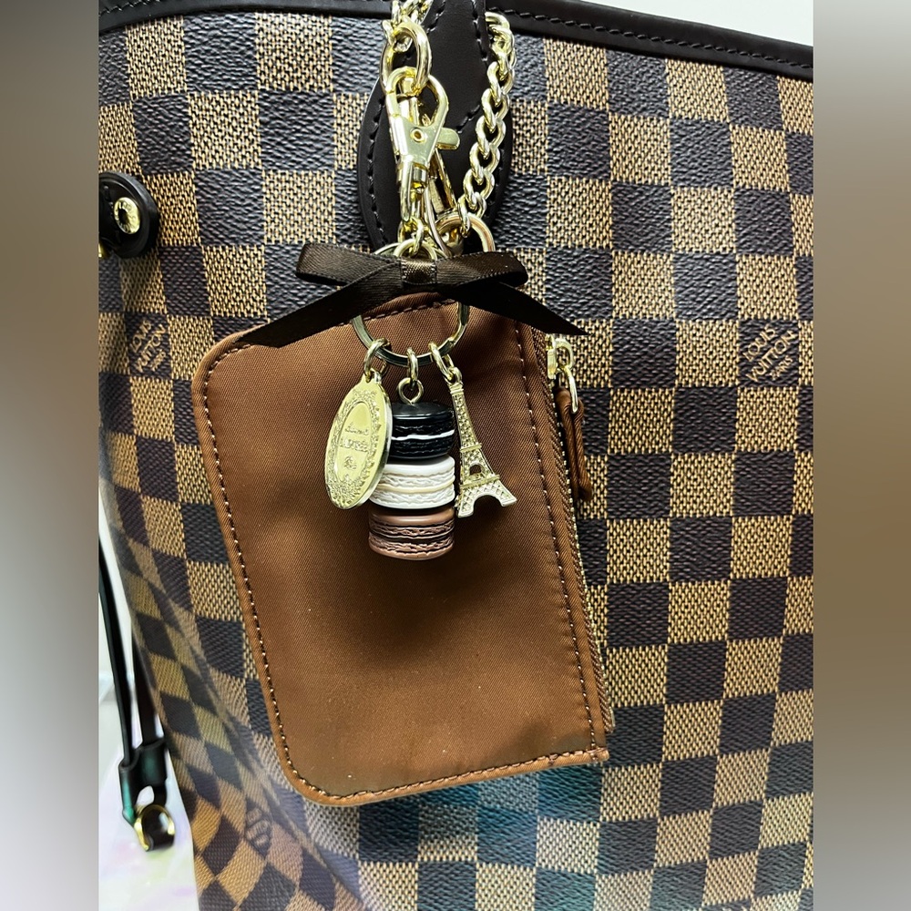 Stoney Clover Nylon Keychain Wallet Chocolate EUC bag charm brown